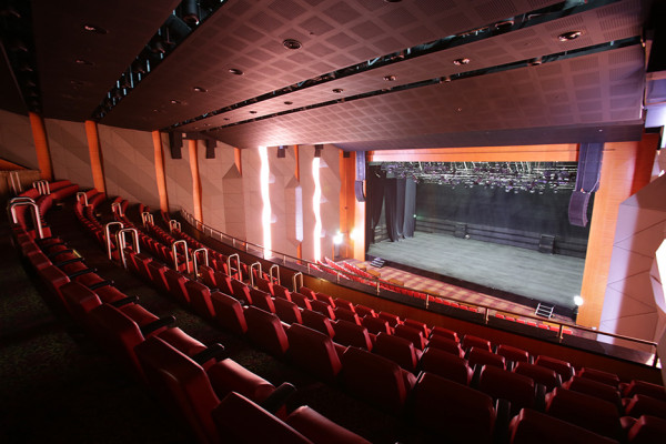 Cari Venue Indoor Untuk Event Akhir Tahun? Jakarta Concert Hall Pilihan Tepat!