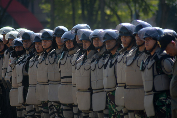 Mereka yang Menentang Polri di Bawah Panglima TNI atau Kemendagri