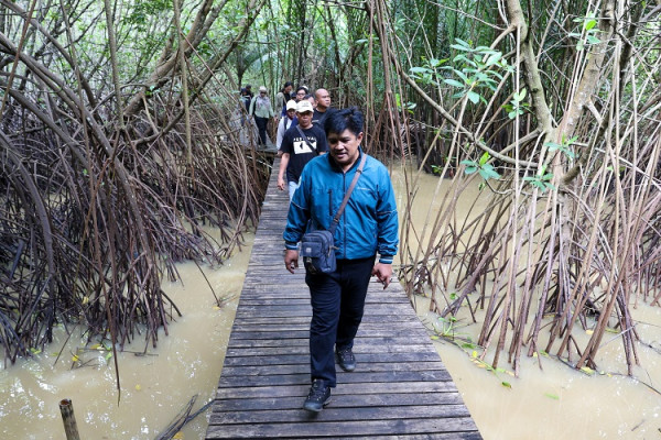 Jelajahi Situs Geopark Kebumen, Peserta Rakornas KNGI Belajar Sambil Wisata