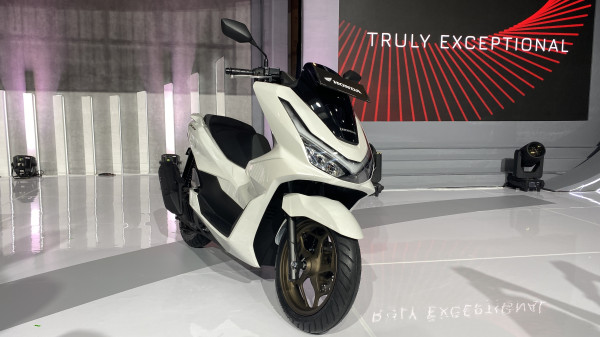 Setang Honda PCX 160 Baru Tidak Lagi Telanjang, Apa Alasannya?