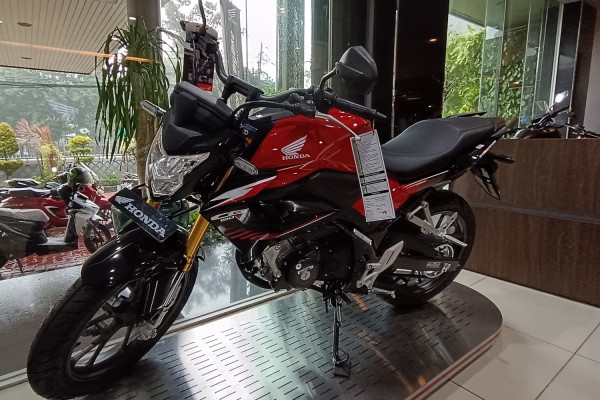 Honda Tebar Diskon Akhir Tahun, Scoopy dan PCX Lama Dipotong Rp1,9 Juta