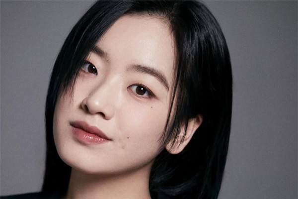 3 Artis Korea yang Dukung Pemakzulan Presiden Yoon Suk Yeol, Go Min Si Paling Vokal