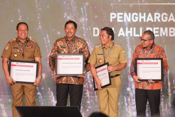 Pemprov Jateng Raih Penghargaan Pemda Teraktif dalam Pemberdayaan Penyuluh Antikorupsi dan Ahli Pembangun Integritas