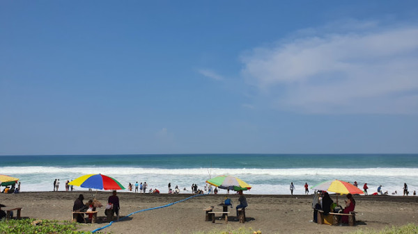 10 Pantai Terindah di Kebumen, Rekomendasi Destinasi Liburan Akhir Tahun Bareng Keluarga