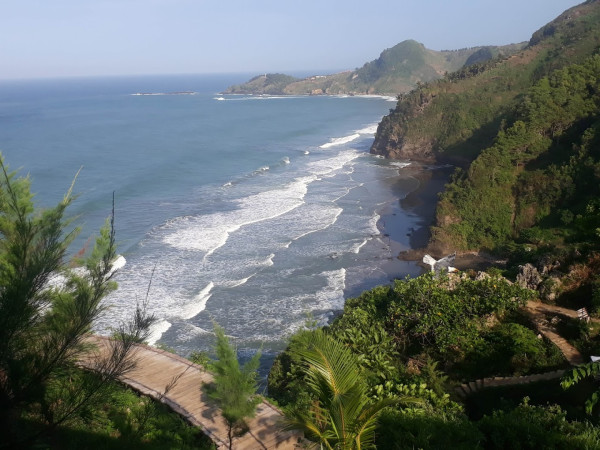 10 Pantai Terindah di Kebumen, Rekomendasi Destinasi Liburan Akhir Tahun Bareng Keluarga