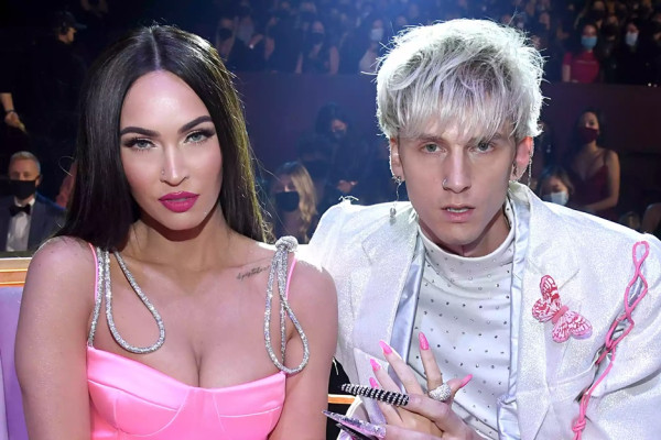 Megan Fox dan Machine Gun Kelly Putus usai Umumkan Kehamilan