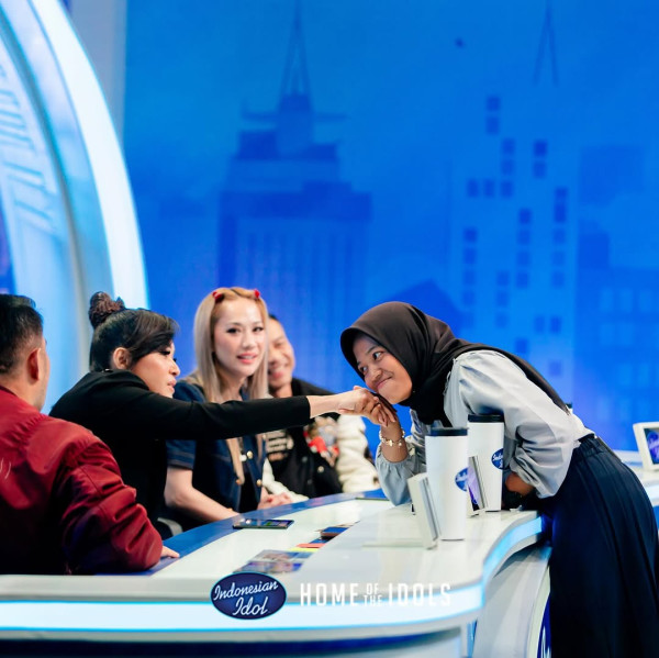 Dapat 4 Yes, Penjual Keripik Ini Lolos Audisi Indonesian Idol XIII