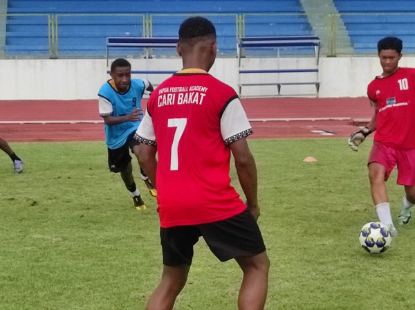 Mencetak Boaz Solossa-Boaz Solossa Baru dari Papua