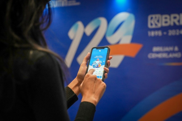 Liburan ke Luar Negeri Lebih Nyaman dengan Debit BRI Multicurrency