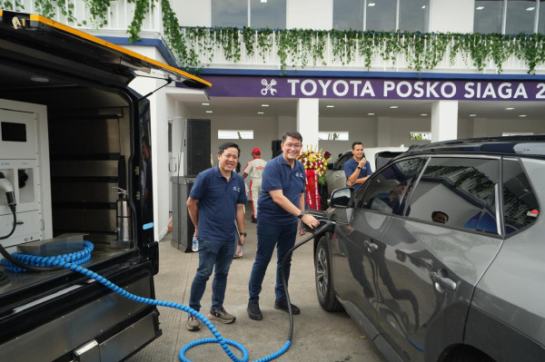 Hilux Rangga Disulap Jadi Bengkel Keliling, Toyota Siap Bantu Pengguna Selama Libur Nataru