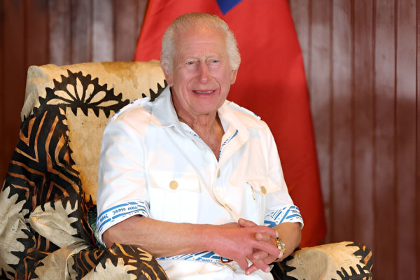 Apakah Raja Charles III Membayar Pajak Penghasilan di Inggris?