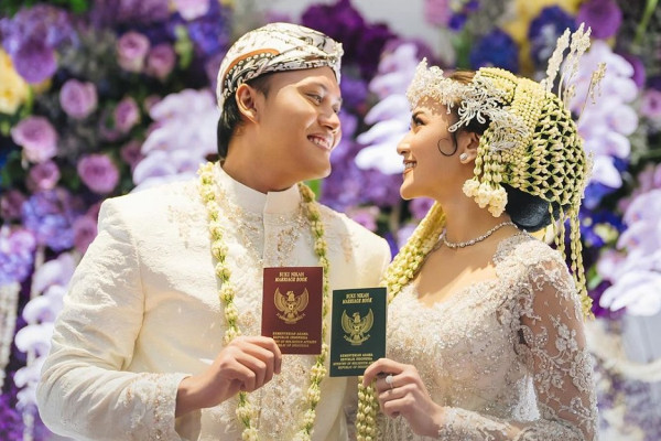 9 Pernikahan Artis Paling Fenomenal 2024, Nissa Sabyan dan Ayus Bikin Heboh
