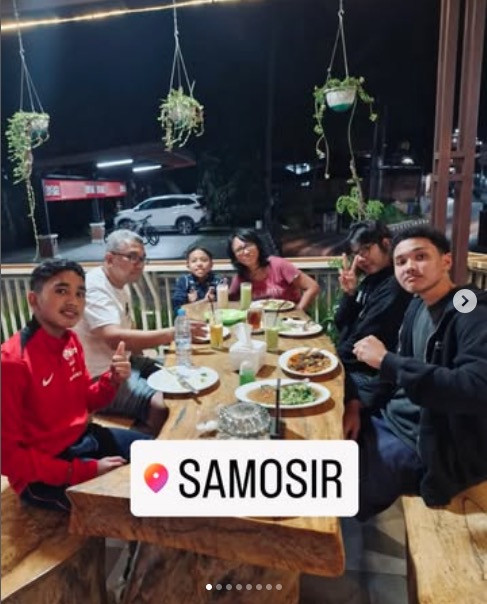 3 Potret Samuel Silalahi: Pemain Keturunan Indonesia di Stromsgodset IF saat Liburan di Pulau Samosir