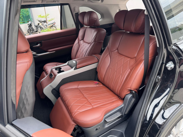 Bikin Pangling, Toyota Innova Zenix Ini Disulap Jadi MPV Super Mewah