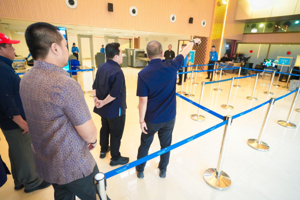 Jalankan Perintah Prabowo, Erick Thohir Optimalkan Pelayanan Haji dan Umrah di Terminal 2F