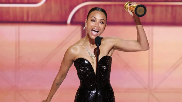 Zoe Saldana Raih Golden Globe Pertama Berkat Perannya di Emilia Perez