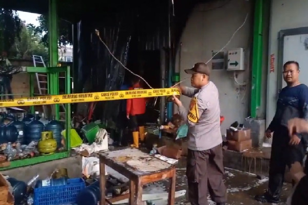 Gudang Toko Milik Keluarga Bupati Jombang Terpilih Ludes Terbakar, Diduga Korsleting Listrik