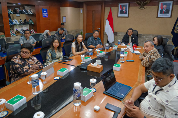 Menteri Riefky Harsya Inginkan Gim Lokal Bersaing di Kancah Global