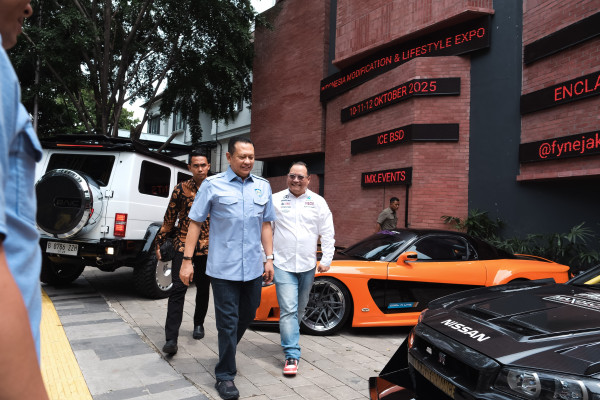 Batik Hokokai Mejeng di Osaka Auto Messe, IMX 2025 Bawa Tur LBWK ke Indonesia