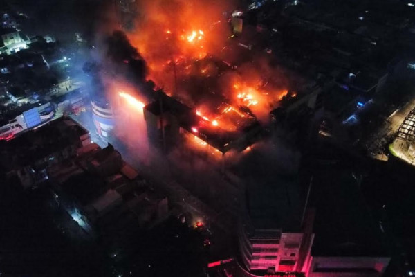 Penampakan Glodok Plaza Usai Kebakaran Melanda Lantai 7 hingga 9