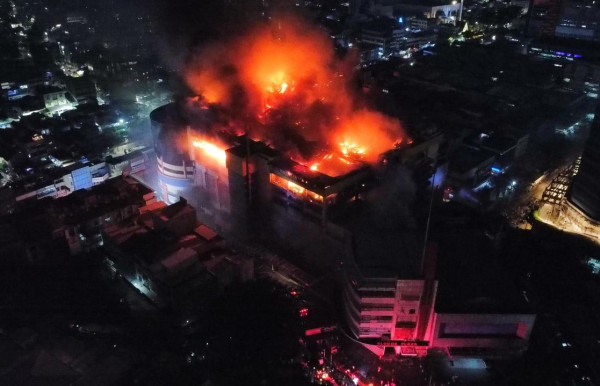 Apa Penyebab Kebakaran Glodok Plaza?
