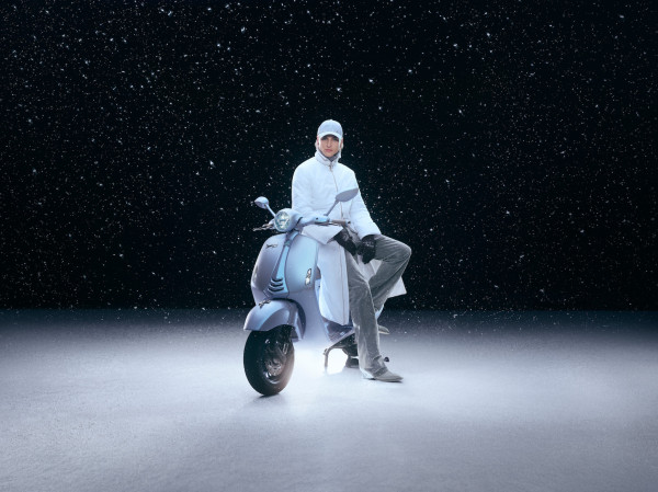 Vespa 946 Snake: Ular Kutub Edisi Terbatas nan Elegan, hanya Diproduksi 888 Unit