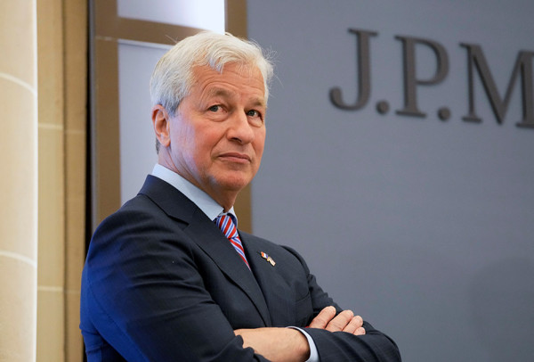 CEO JPMorgan Sebut Bitcoin Tak Bernilai, Samakan dengan Merokok