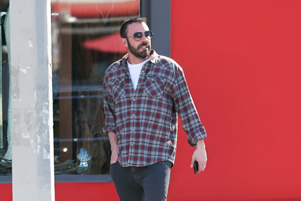 Rumah Ben Affleck Digeledah FBI Terkait Kebakaran Los Angeles