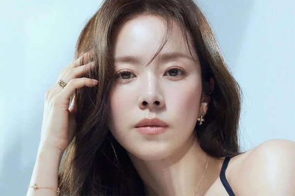 7 Fakta Menarik Han Ji Min, Bintang Drama Korea Love Scout yang Awet Muda di Usia 42