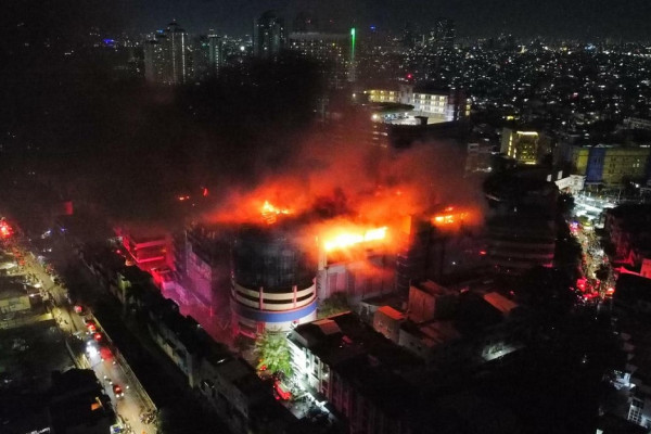 Update Kebakaran Glodok Plaza, Jenazah ke-9 Ditemukan di Ruang Karaoke