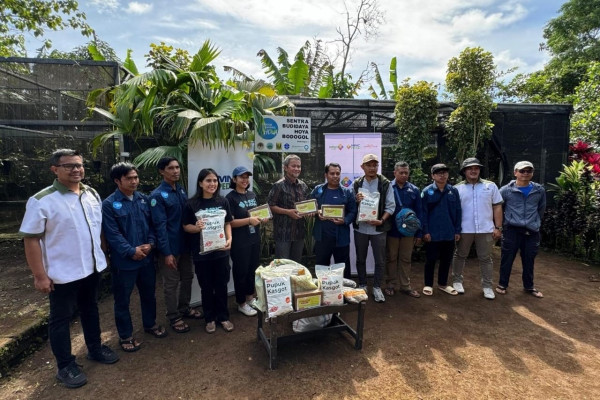 Kelompok Tani Hutan Bodogol Senang Terima Pupuk dari MNC Peduli dan MNC Land