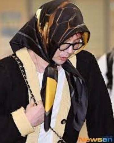 G-Dragon Klarifikasi Sering Pakai Kerudung Mirip Wanita Berhijab