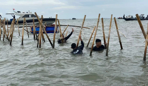 Perintah Prabowo dan Desakan Masyarakat, Pagar Laut Dibongkar