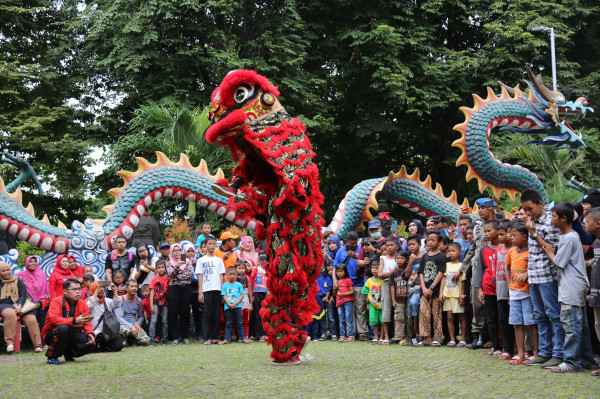 Acara Imlek 2025 di TMII, Festival Pecinan hingga Desa Timun