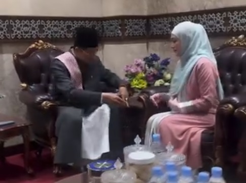 3 Potret Celine Evangelista Salaman dengan Menteri Agama KH Nasaruddin Umar