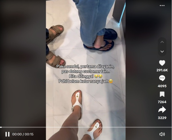 Kocak! Eks JKT48 Dicuekin di Toko Jam Mewah, Gegara Pakai Sandal Jepit