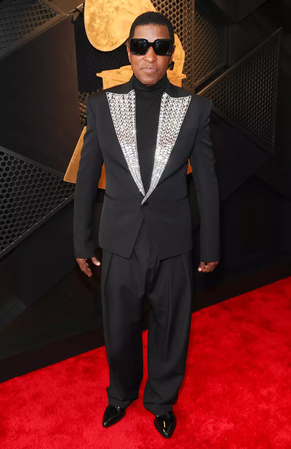 10 Busana Terbaik Grammy Awards 2025, Chappell Roan Pakai Gaun Berusia 22 Tahun