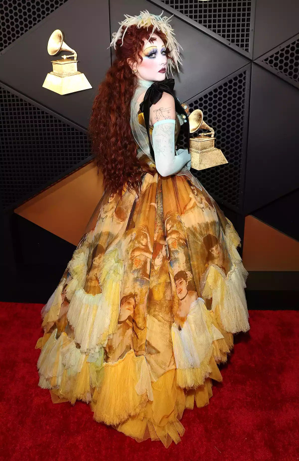 10 Busana Terbaik Grammy Awards 2025, Chappell Roan Pakai Gaun Berusia 22 Tahun