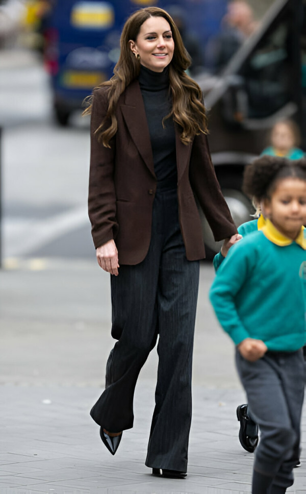 Kate Middleton Makin Berani Tunjukkan Dirinya Pantas Gantikan Ratu Camilla