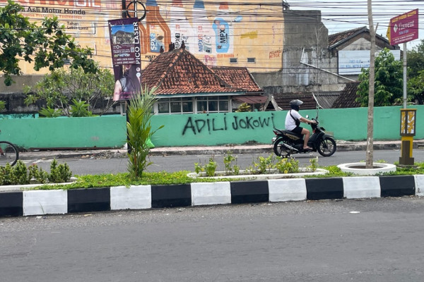 Vandalisme Adili Jokowi Bermunculan di Yogyakarta, Polisi Buru Pelaku