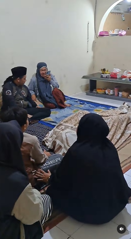 Begini Suasana Rumah Duka Gobang Preman Pensiun di Bandung, Dipenuhi Pelayat