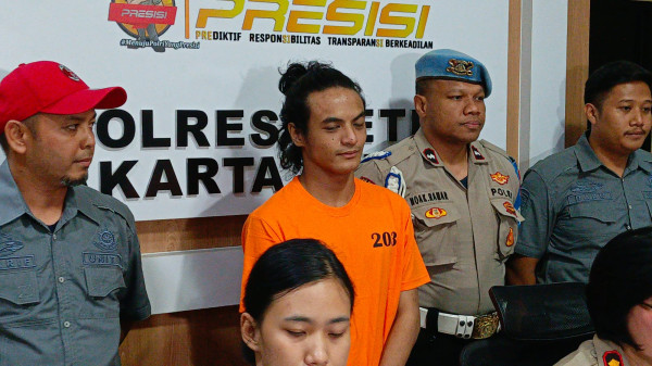 Begini Tampang Vadel Badjideh Pakai Baju Tahanan, Wajahnya Terlihat Santai