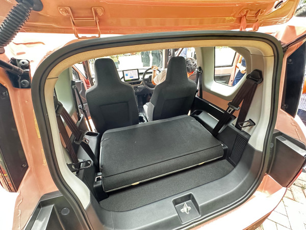 Meluncur di IIMS 2025, Ini Keunggulan VinFast VF 3 Dibandingkan Wuling Air EV