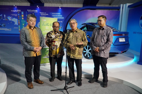 Toyota All Out di IIMS 2025: Buktikan Komitmen Beyond Zero untuk Netralitas Karbon!