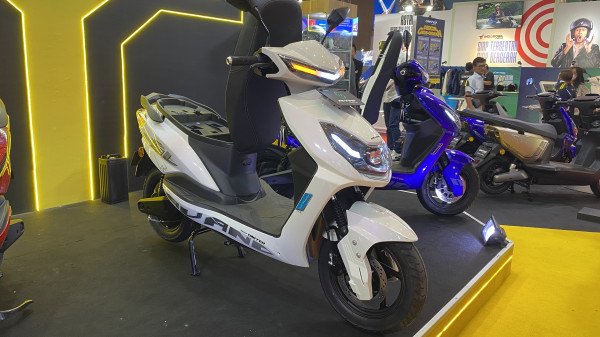 United Avand SL150 Meluncur di IIMS 2025: Bikin Dompet Adem dengan Jarak Tempuh 185 Km!