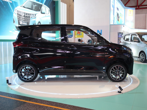 Tren Mobil Listrik Imut dan Harga Merakyat di IIMS 2025: Honri Boma Incar Keluarga Muda