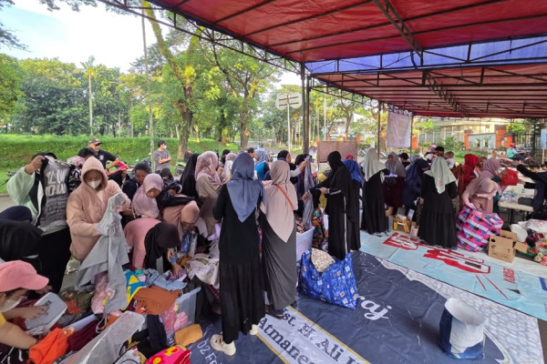 Bazar Amal Cluster Althia Park Diserbu Warga, 430 Paket Sembako Murah Ludes dalam Satu Jam