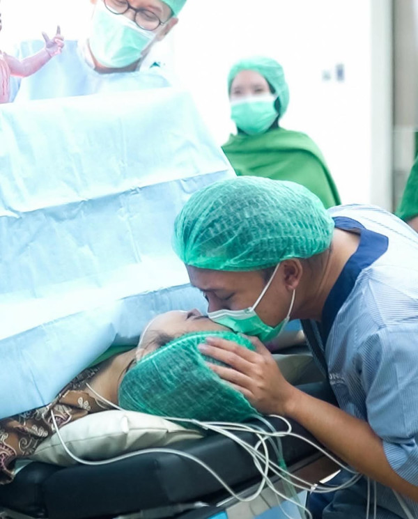 Mahalini-Rizky Febian Sambut Kelahiran Anak Pertama, Kini Dipanggil Papa dan Ibu