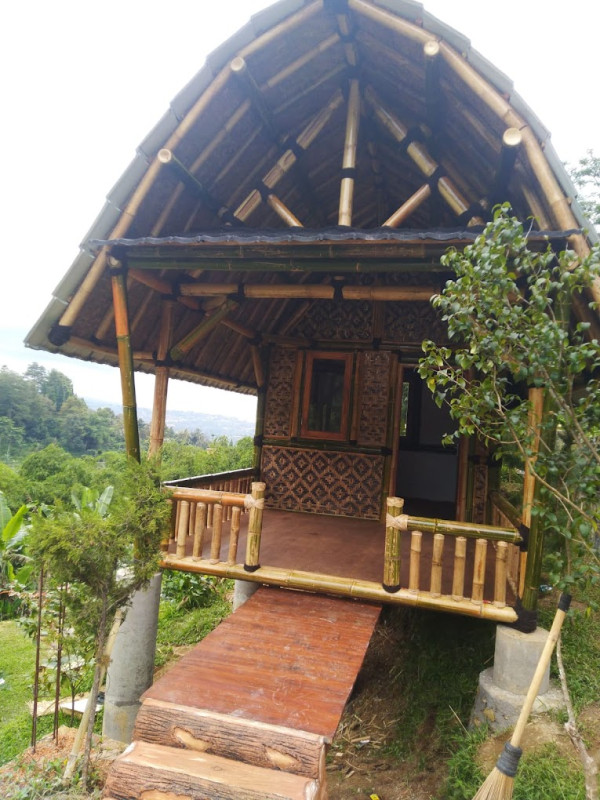 6 Rekomendasi Glamping di Garut, Destinasi Seru untuk Healing