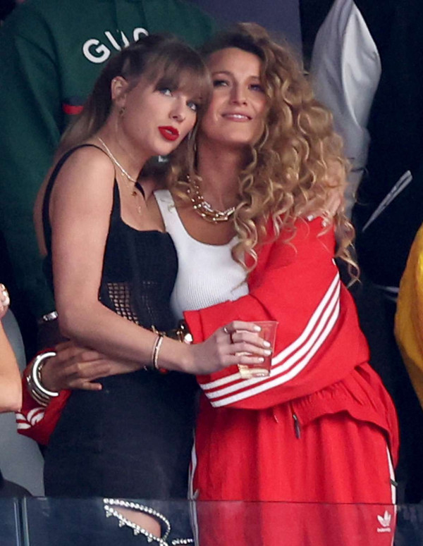 Taylor Swift Jaga Jarak dari Blake Lively usai Diperalat untuk Mengintimidasi Justin Baldoni